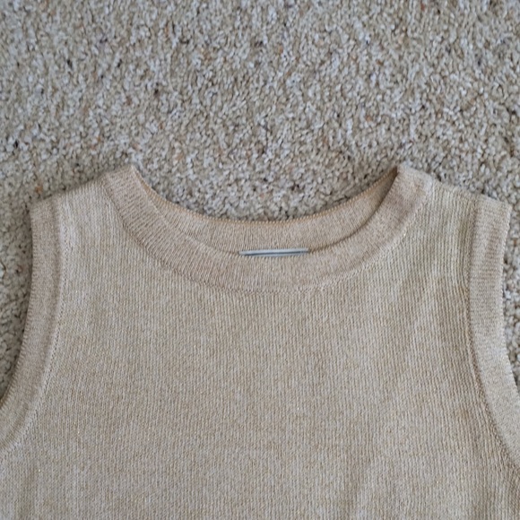 St John Sport Sweater Set - Picture 7 of 7